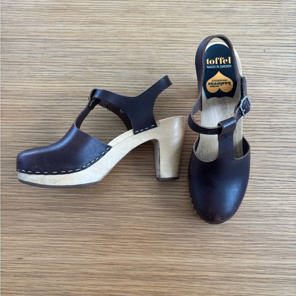 Swedish Hasbeens Brown Sky High Clogs 39
